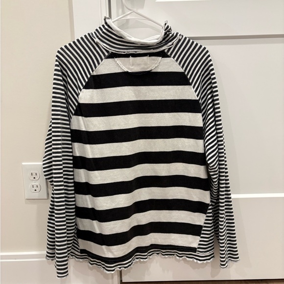 We The Free by Free People Punk Playful Turtleneck size large - Picture 7 of 9